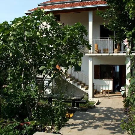 For Families With Children - 5554 *